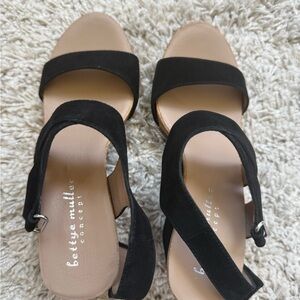 Bettye Mullee Black Strappy Wedges Size 5